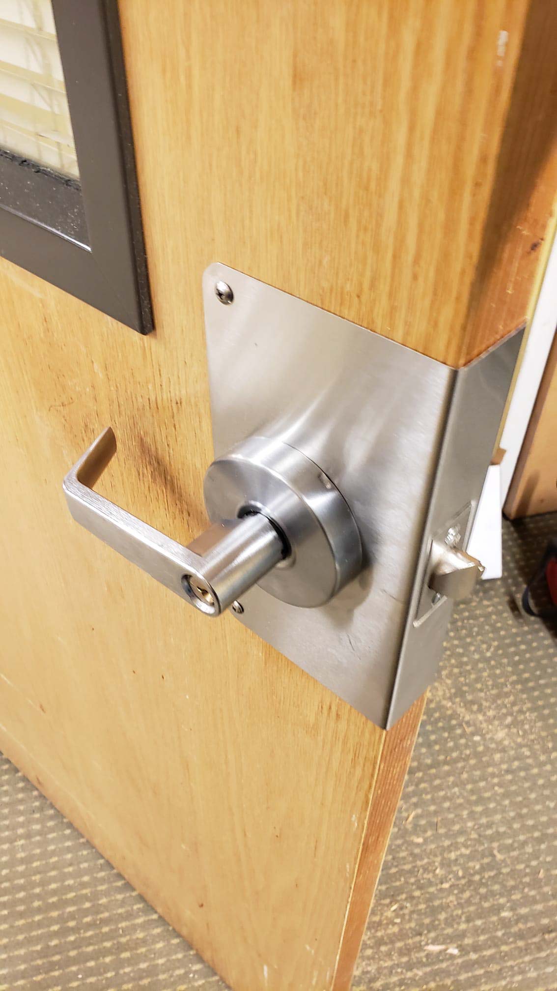 Commercial lock repair